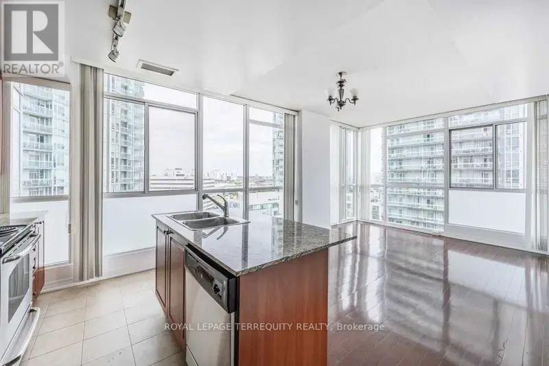1505 - 225 Webb Drive, Mississauga, Ontario L5B 4P2 - Photo 5 - W13620800