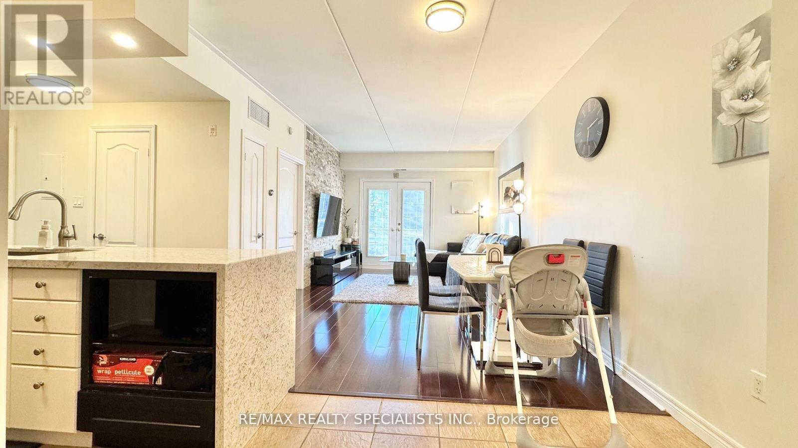 112 - 4016 Kilmer Drive, Burlington, Ontario  L7M 5A7 - Photo 8 - W13620860