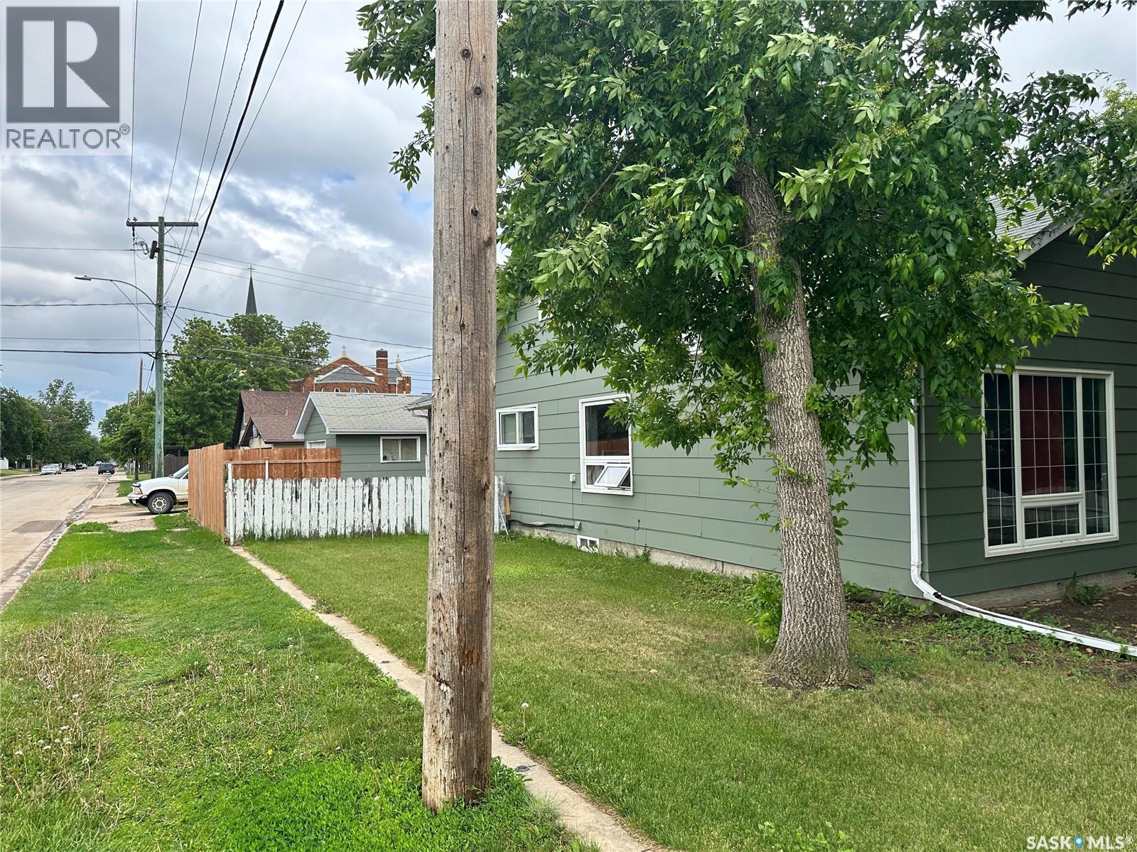 1085 4th Avenue Nw, Moose Jaw, Saskatchewan  S6H 3X2 - Photo 29 - SK043861