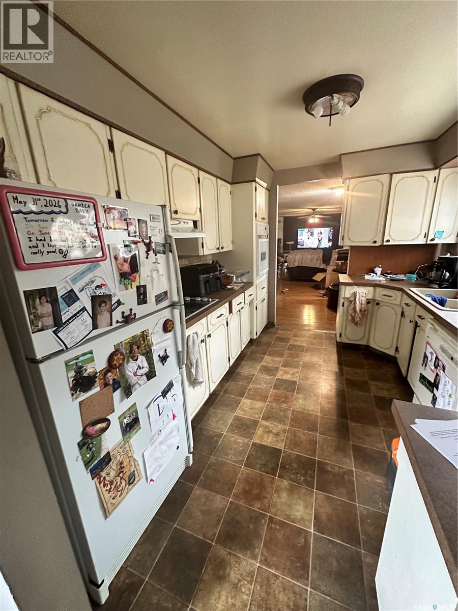 1085 4th Avenue Nw, Moose Jaw, Saskatchewan  S6H 3X2 - Photo 8 - SK043861