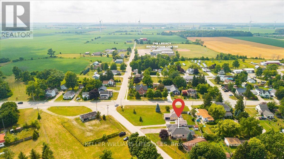 72 Allen Street, Lambton Shores, Ontario  N0M 2N0 - Photo 2 - X13620652