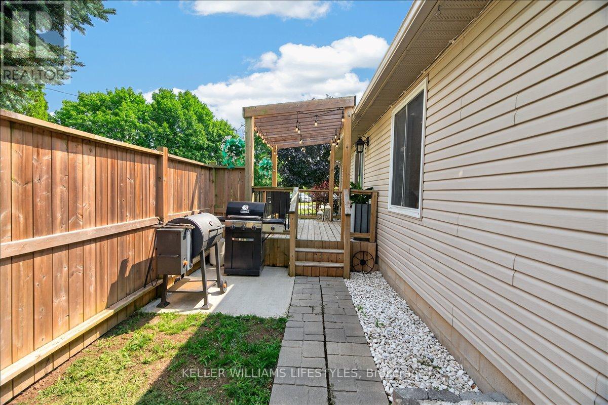 72 Allen Street, Lambton Shores, Ontario  N0M 2N0 - Photo 36 - X13620652