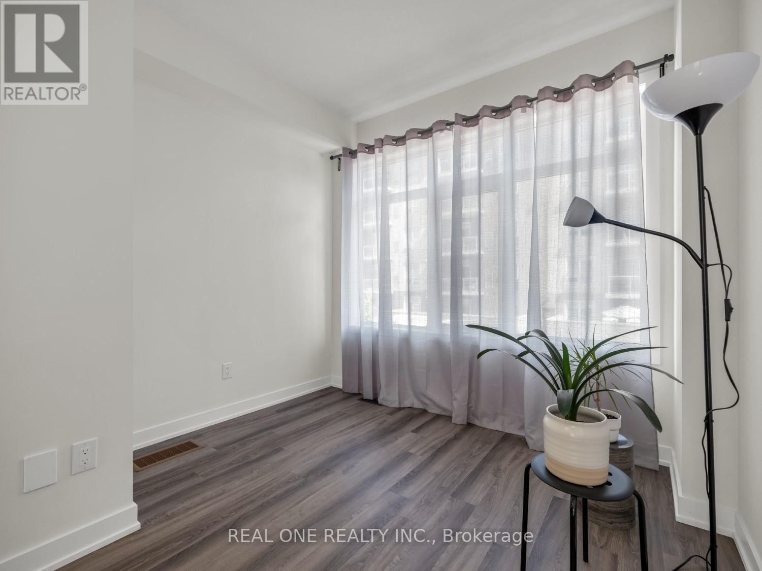 1 Markle Crescent, Hamilton, Ontario  L9G 0H3 - Photo 9 - X13620632