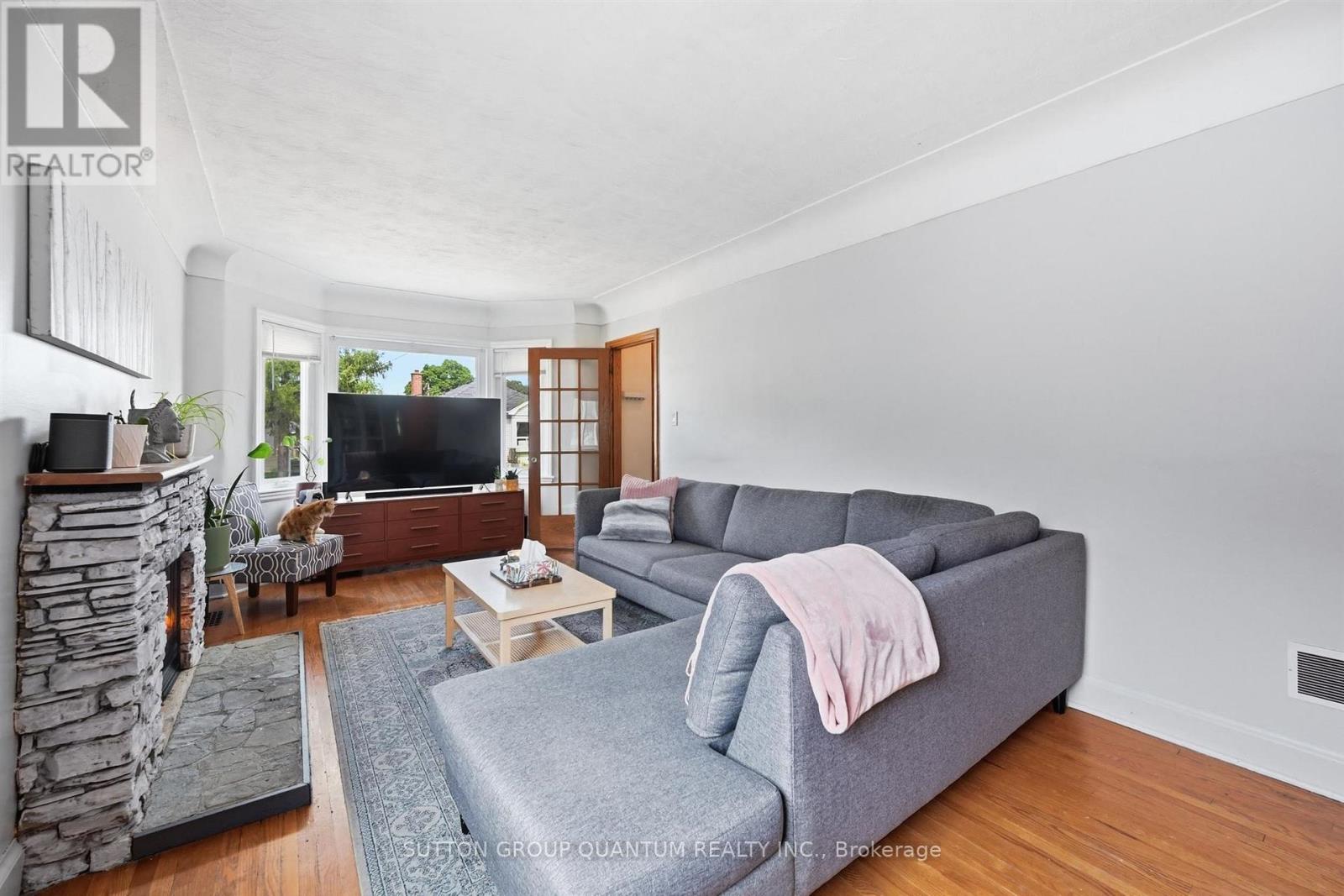 151 East 16th Street, Hamilton, Ontario  L9A 4J4 - Photo 7 - X13620740