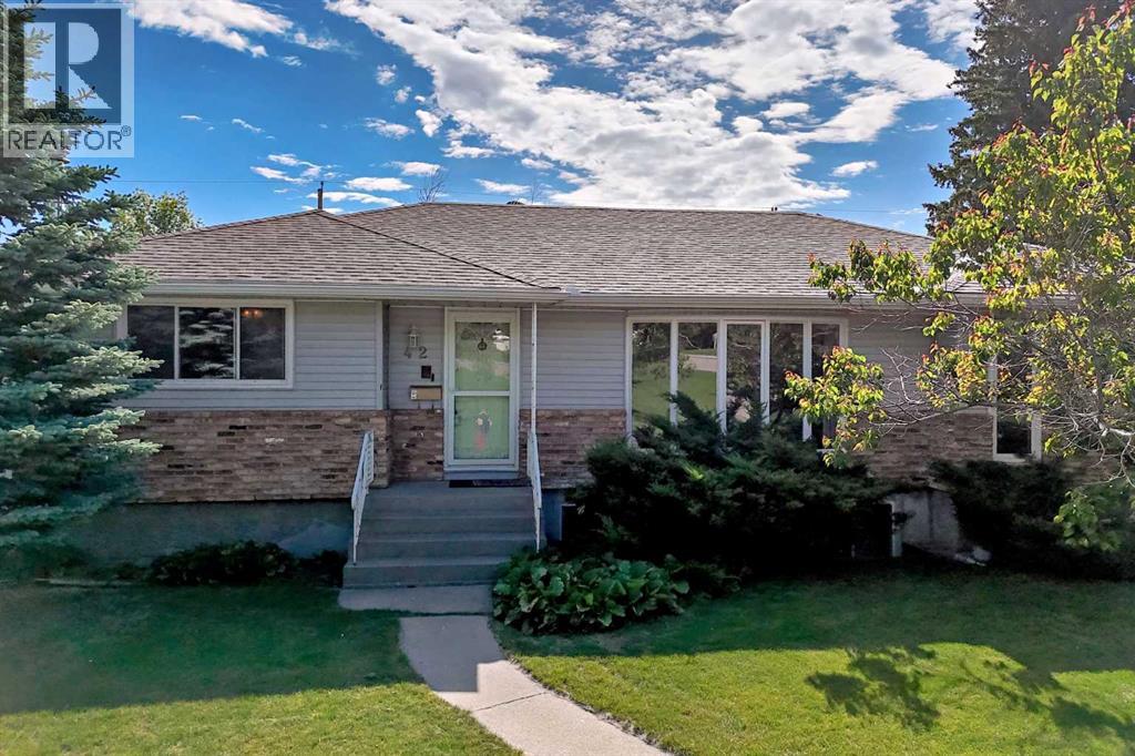 42 Cardiff Drive NW, Calgary, Alberta