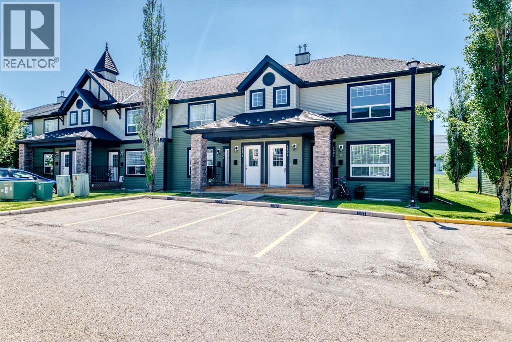 1802, 140 Sagewood Boulevard SW, Airdrie, Alberta  T4B 3H5 - Photo 3 - A2324141