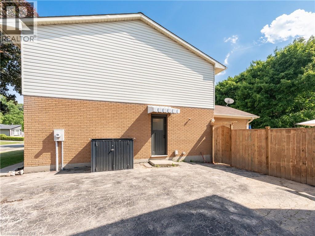 410 Odlum Drive, Woodstock, Ontario  N4S 3S2 - Photo 5 - 40844898