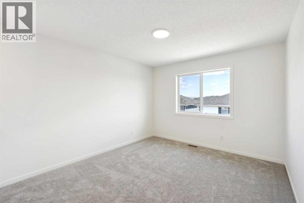 28 Southborough Bay, Cochrane, Alberta  T4C 3J8 - Photo 17 - A2325589