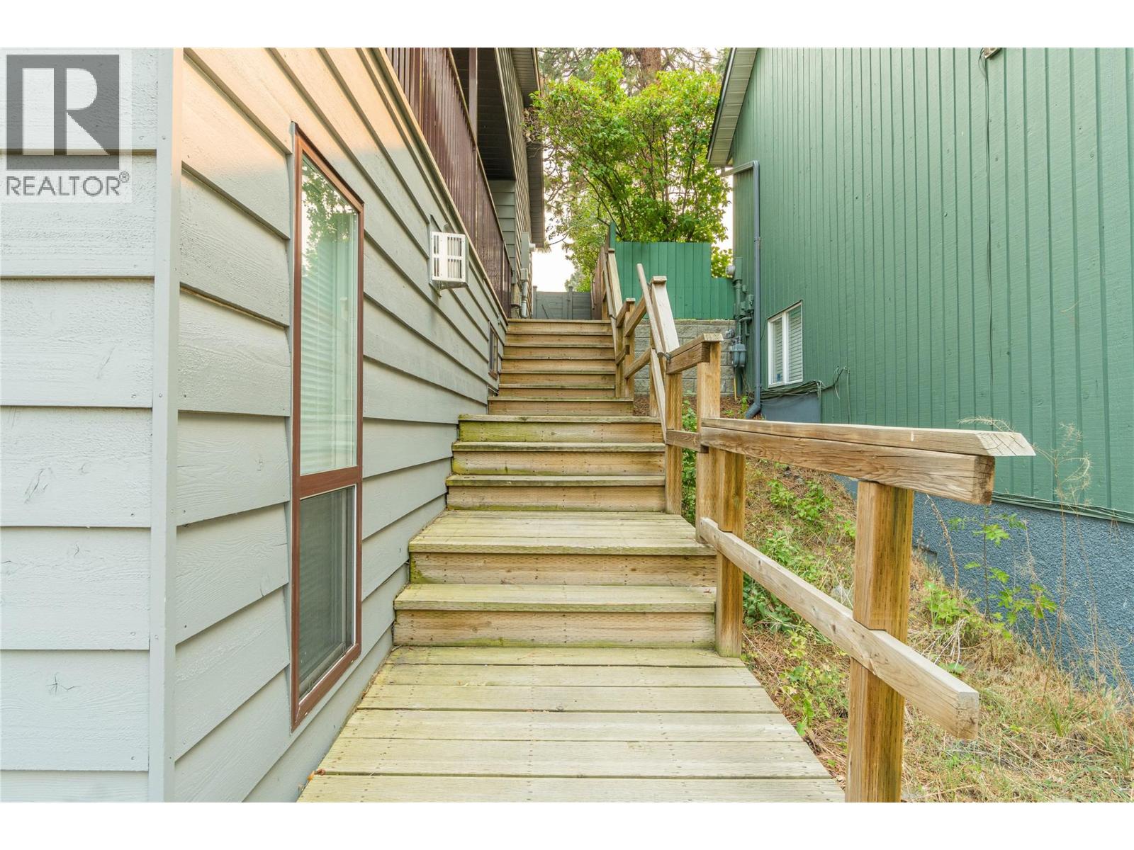 210 Robson Drive, Kamloops, British Columbia  V2E 1W1 - Photo 40 - 10395372