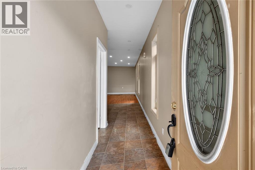 704 Stone Church Road E, Hamilton, Ontario  L8W 1A7 - Photo 5 - 40827366