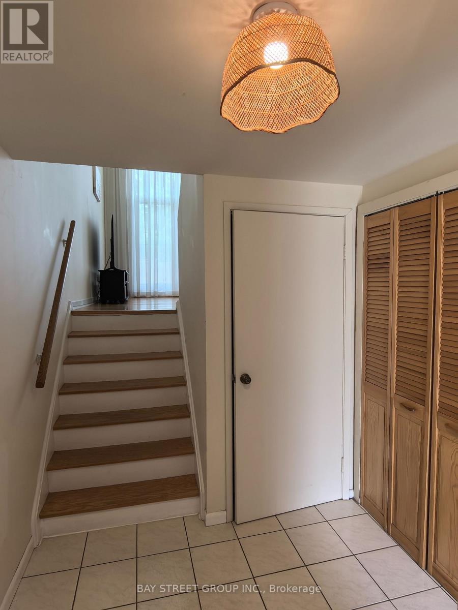 21 Sego Royalway, Toronto, Ontario  M2H 1L3 - Photo 2 - C12949794