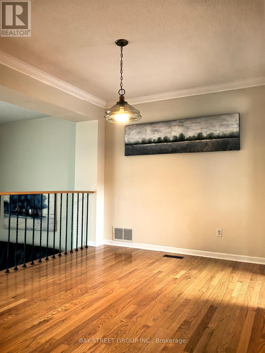 21 Sego Royalway, Toronto, Ontario  M2H 1L3 - Photo 5 - C12949794