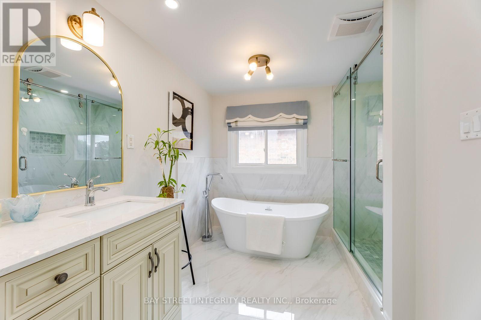 1469 Reeves Gate, Oakville, Ontario  L6M 3E2 - Photo 6 - W13615770