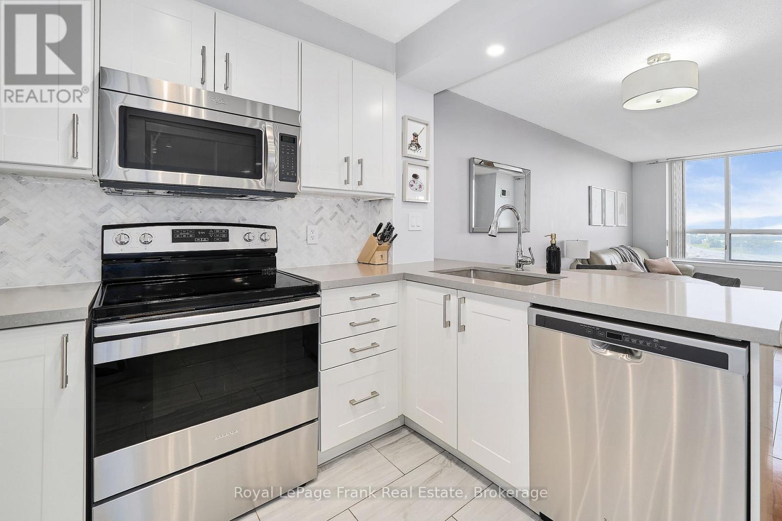 808 - 1625 Pickering Parkway, Pickering, Ontario L1V 6Z6 - Photo 10 - E13620882