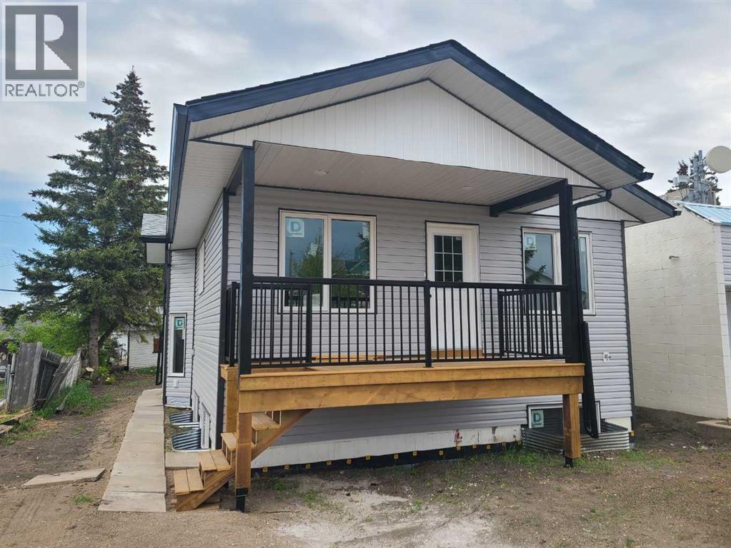 10007 99 Street, Sexsmith, Alberta  T0H 3C0 - Photo 2 - A2316744