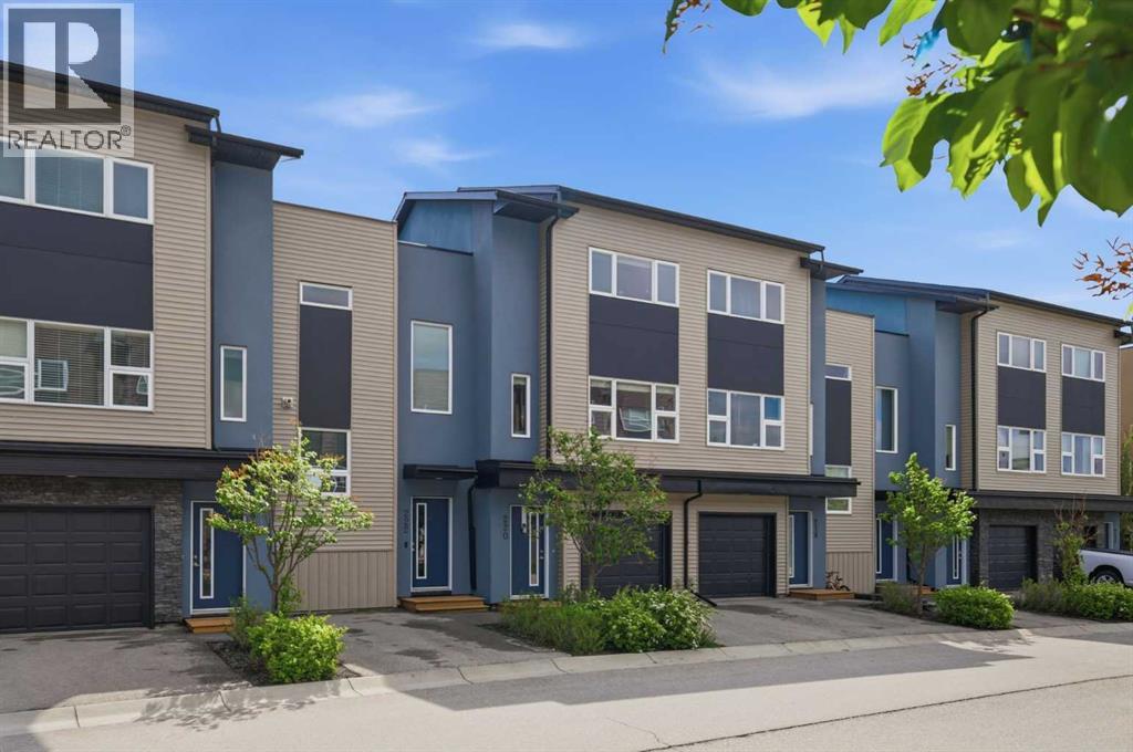 220 Covecreek Circle NE, Calgary, Alberta T3K 0W6 - Photo 2 - A2317858