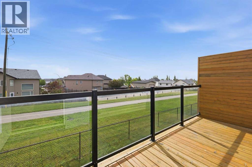 220 Covecreek Circle NE, Calgary, Alberta T3K 0W6 - Photo 12 - A2317858