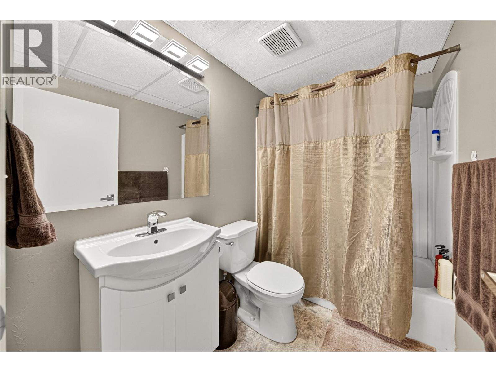 2613 Alpine Drive, Elkford, British Columbia  V0B 1H0 - Photo 21 - 10393225