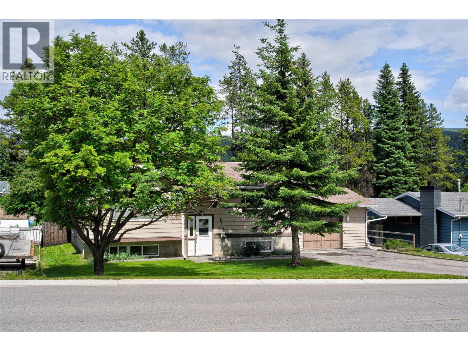2613 Alpine Drive, Elkford, British Columbia  V0B 1H0 - Photo 30 - 10393225