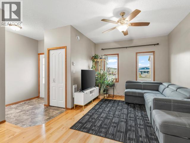163 Olive May Way, Whitehorse, Yukon  Y1A 0R5 - Photo 3 - 17560