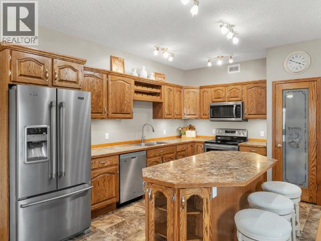 163 Olive May Way, Whitehorse, Yukon  Y1A 0R5 - Photo 5 - 17560
