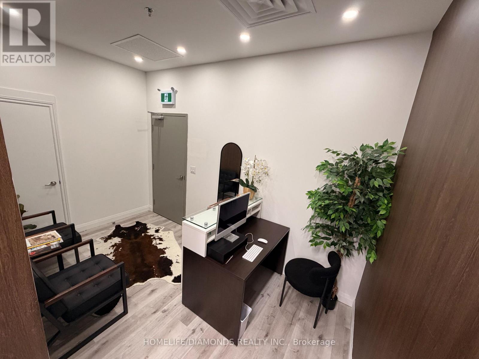 220 - 3465 Platinum Road, Mississauga, Ontario  L5M 2S1 - Photo 2 - W13620878