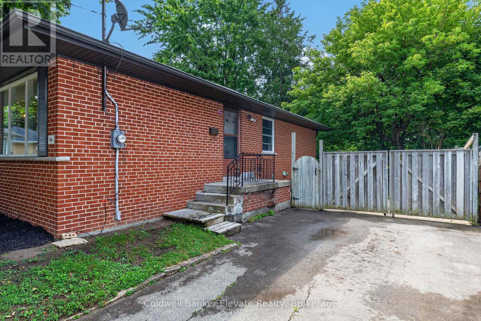 46 Mcintyre Crescent, Halton Hills, Ontario  L7G 1N3 - Photo 6 - W13620898