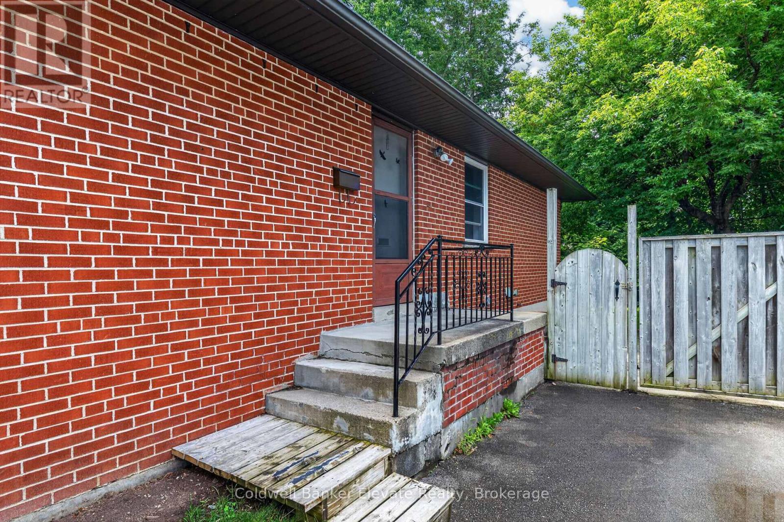 46 Mcintyre Crescent, Halton Hills, Ontario  L7G 1N3 - Photo 7 - W13620898
