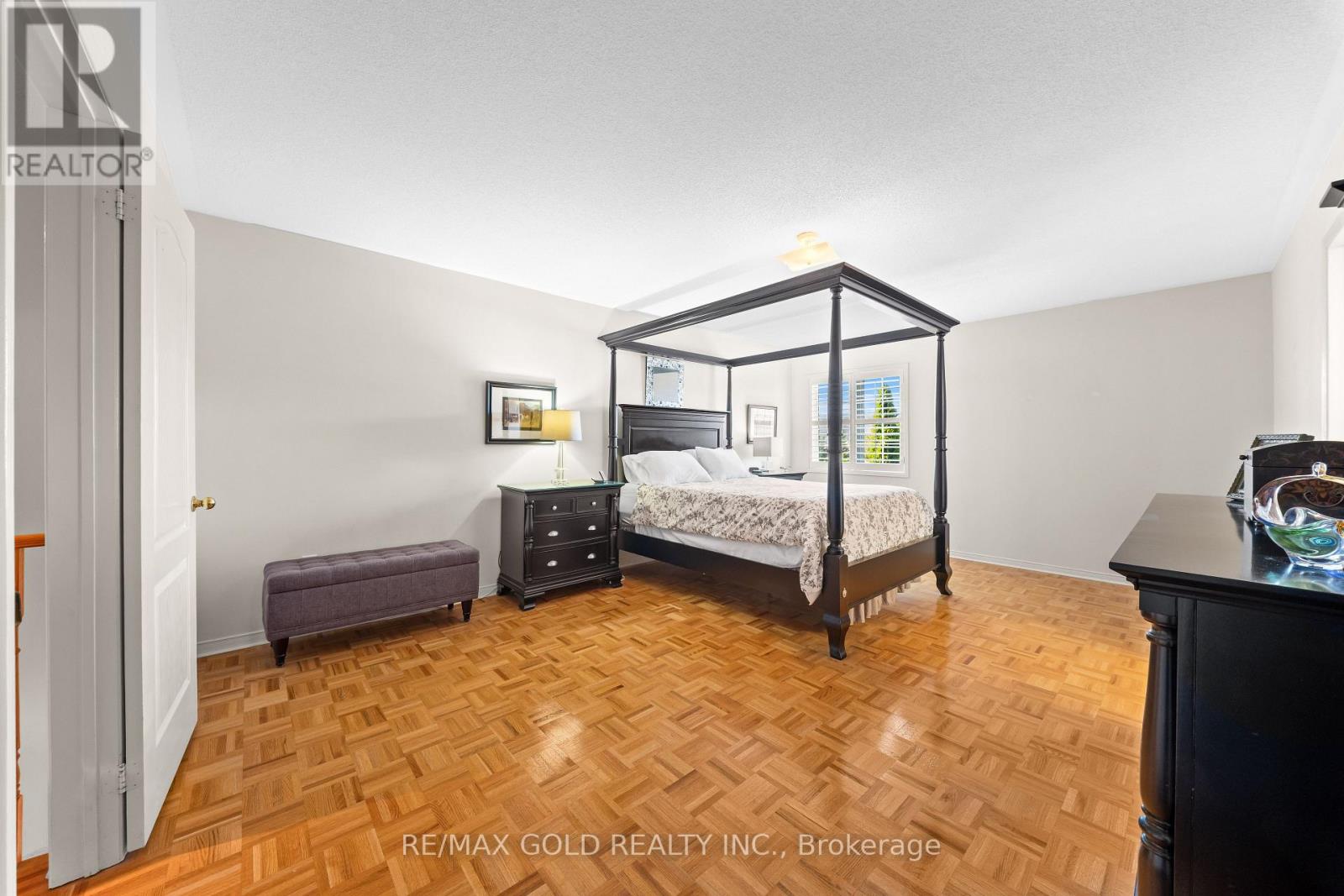 22 Flower Trail, Brampton, Ontario  L6P 1P1 - Photo 11 - W13620910