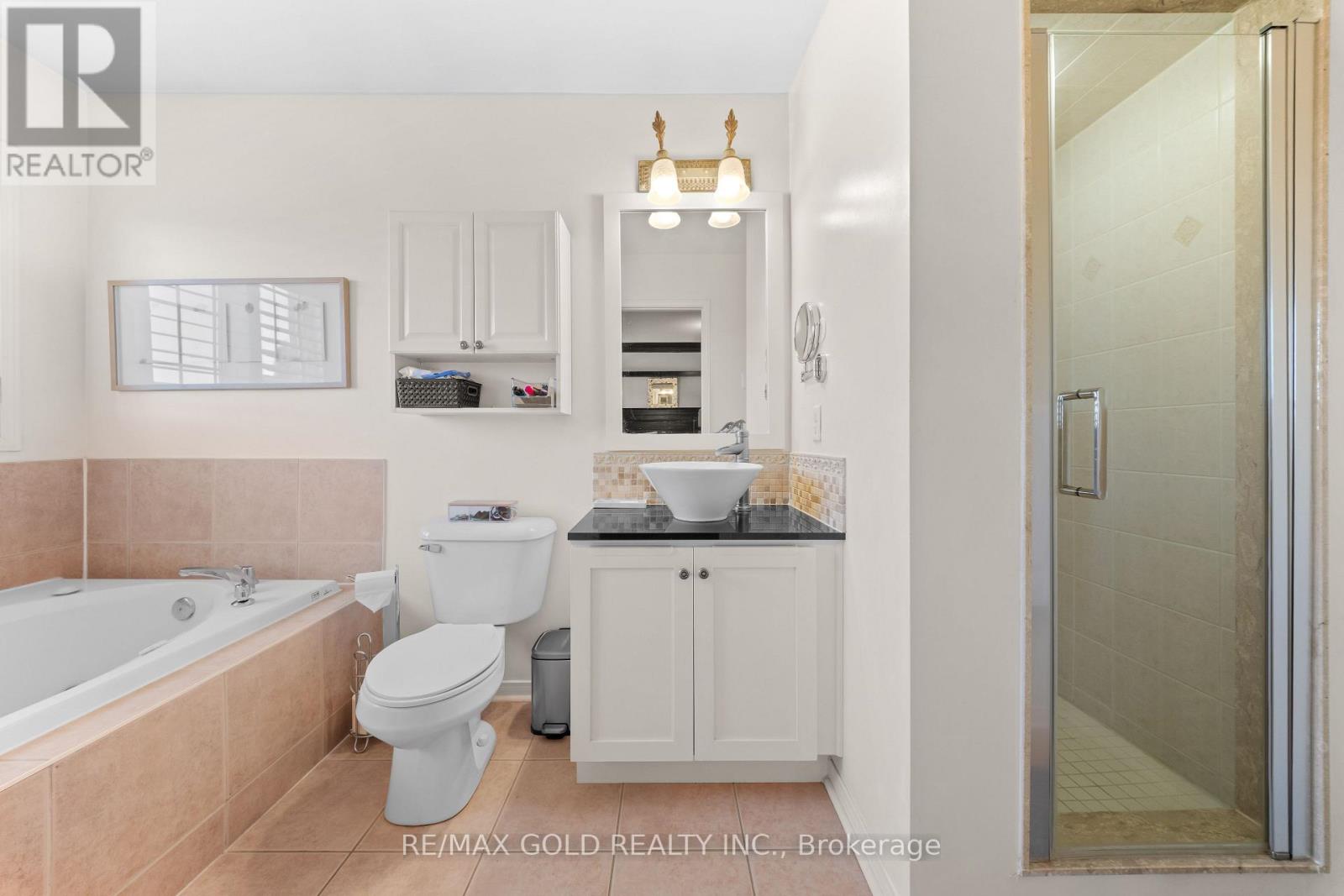 22 Flower Trail, Brampton, Ontario  L6P 1P1 - Photo 12 - W13620910