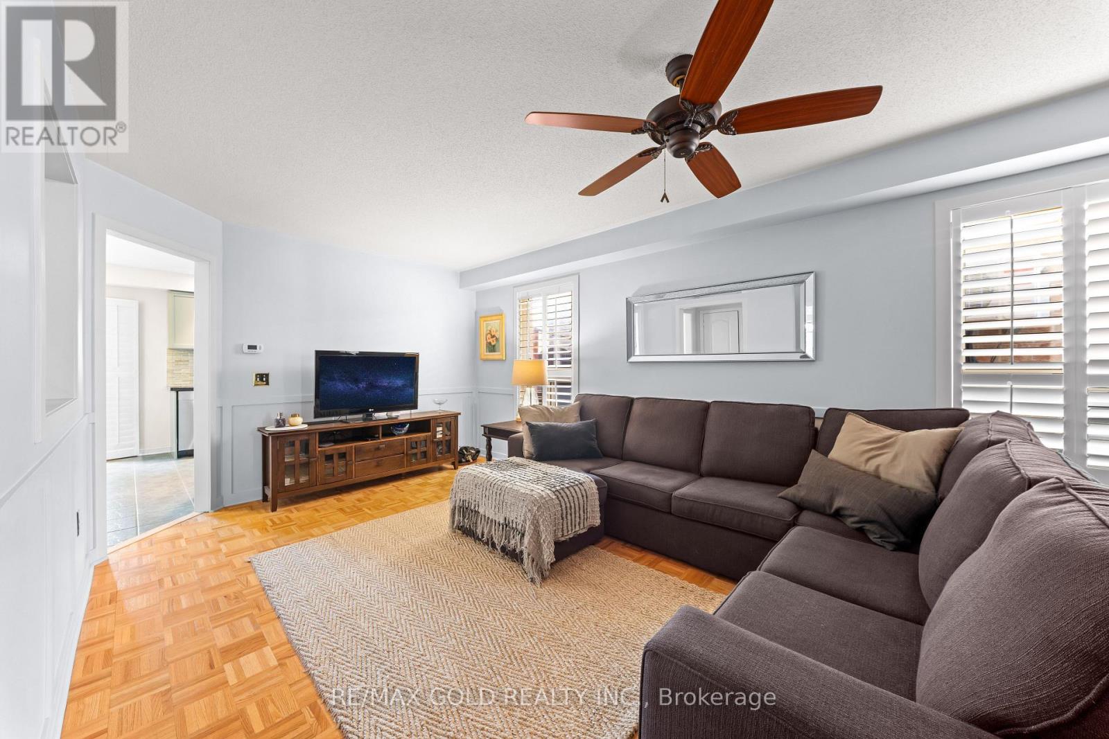 22 Flower Trail, Brampton, Ontario  L6P 1P1 - Photo 4 - W13620910