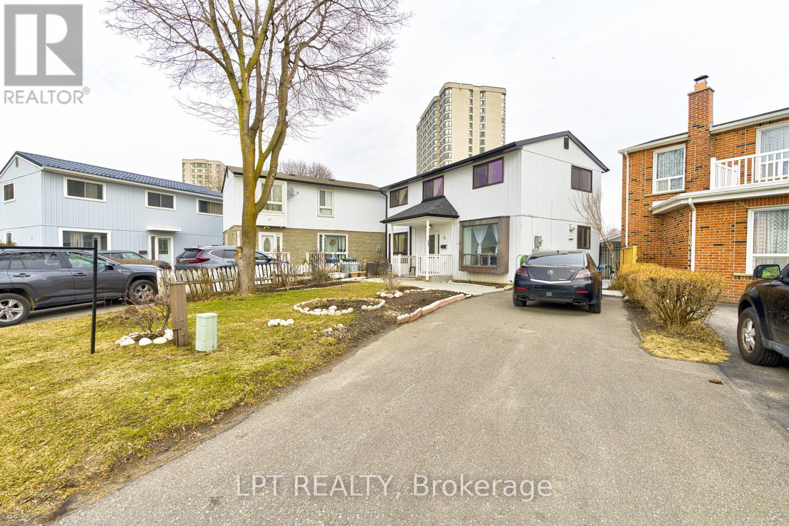 95 Huntingwood Crescent, Brampton, Ontario  L6S 1S5 - Photo 2 - W13620960