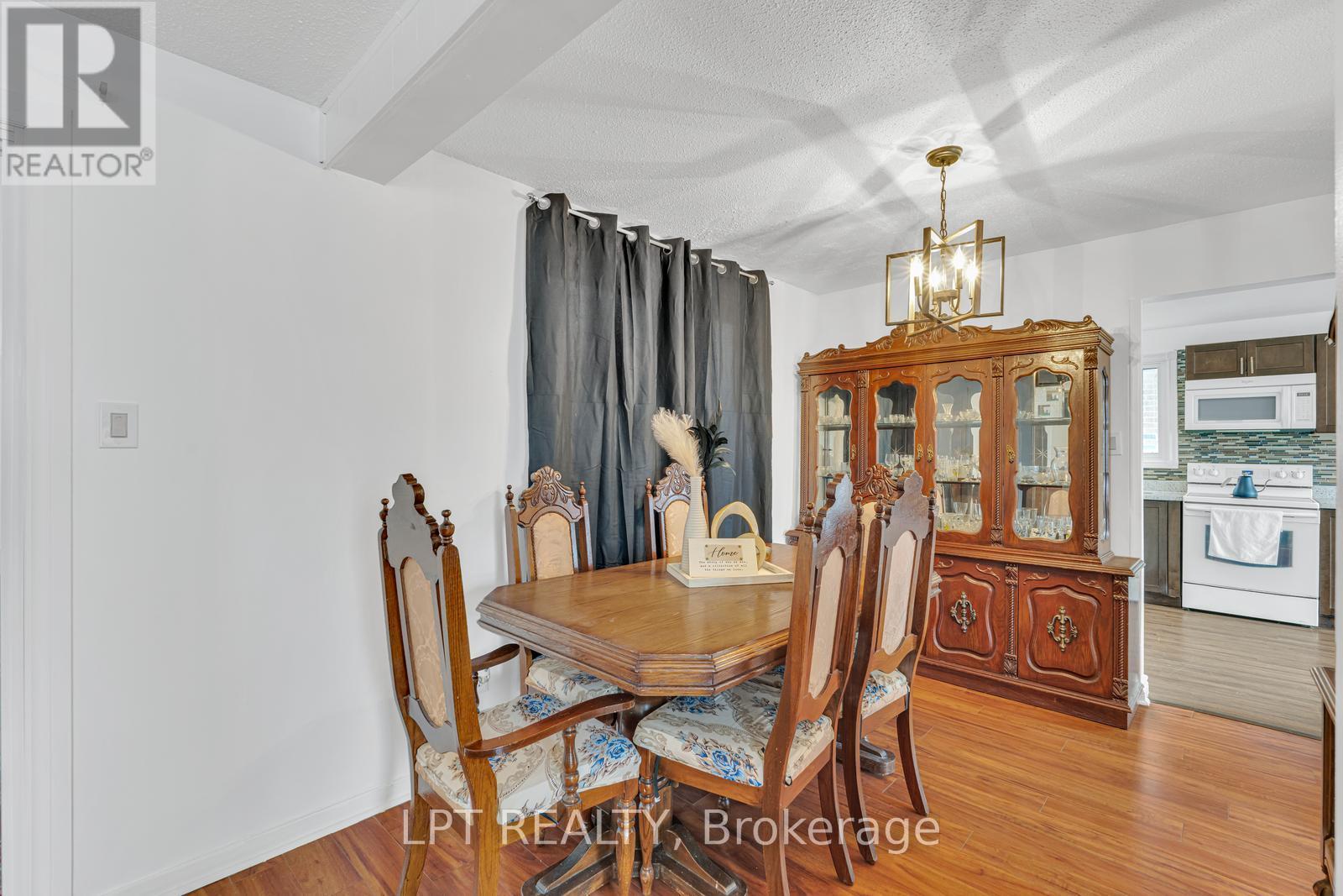 95 Huntingwood Crescent, Brampton, Ontario  L6S 1S5 - Photo 9 - W13620960