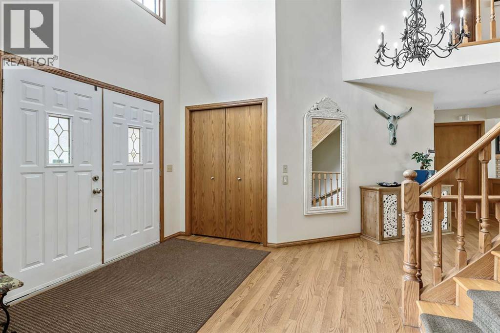 35 Candle Court SW, Calgary, Alberta  T2W 6B6 - Photo 2 - A2313849