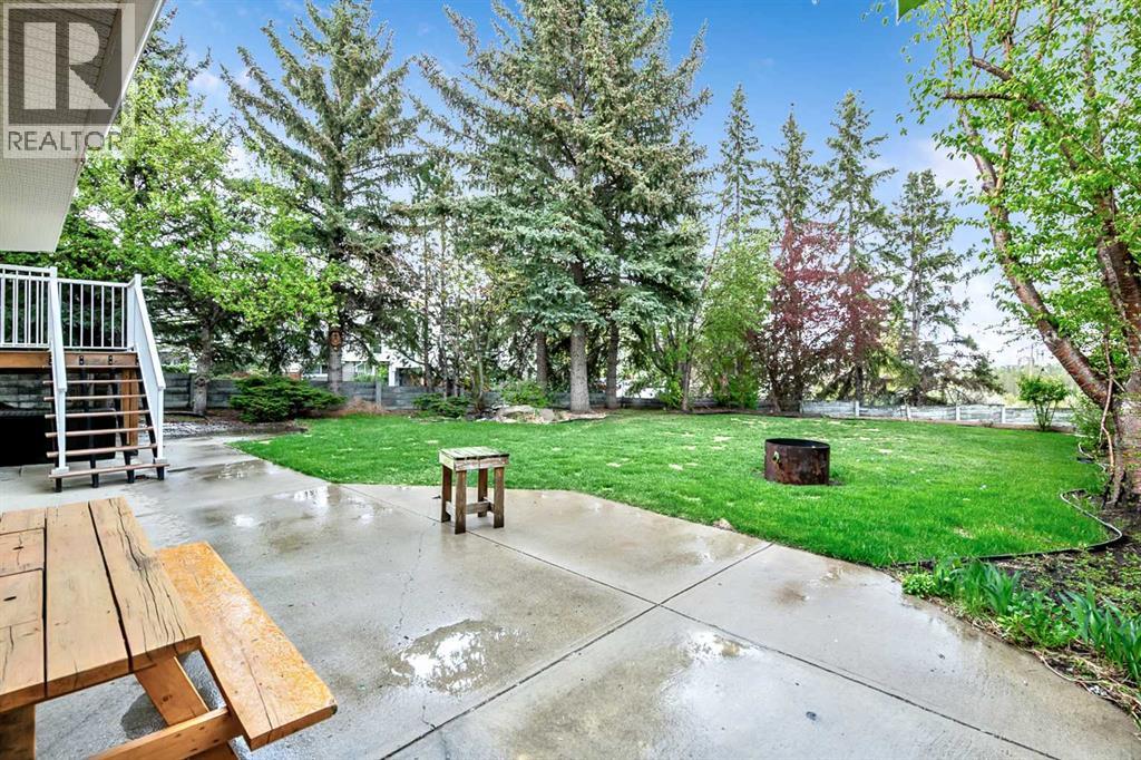 35 Candle Court SW, Calgary, Alberta  T2W 6B6 - Photo 26 - A2313849