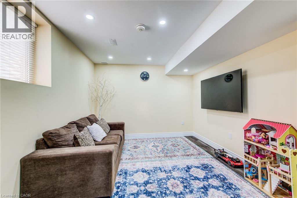 19 Springcreek Street, Kitchener, Ontario  N2A 0G3 - Photo 38 - 40850307
