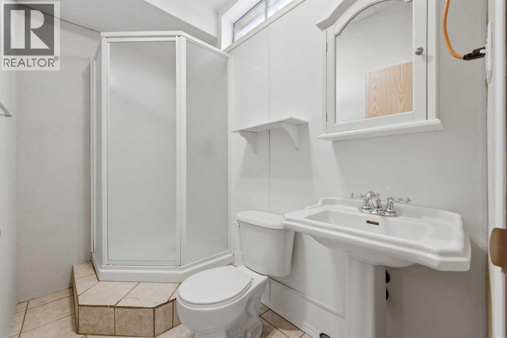 480 Berkley Crescent NW, Calgary, Alberta  T3K 1A8 - Photo 41 - A2315302