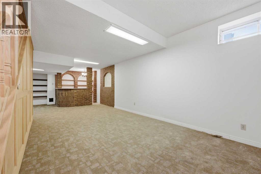 480 Berkley Crescent NW, Calgary, Alberta  T3K 1A8 - Photo 35 - A2315302