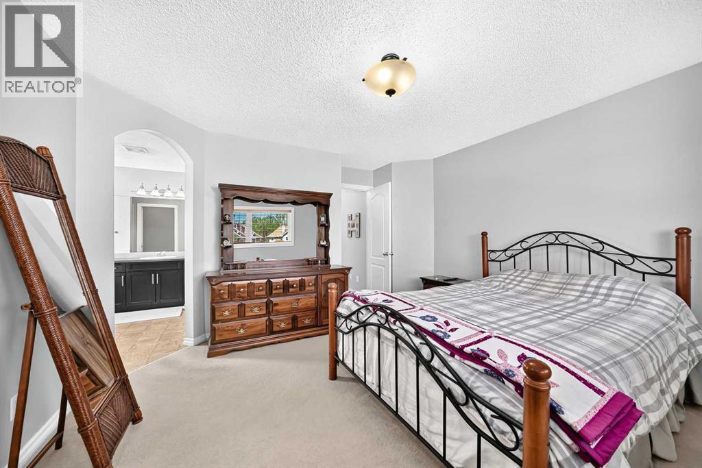 209 Crystal Green Point, Okotoks, Alberta  T1S 2K7 - Photo 23 - A2322719