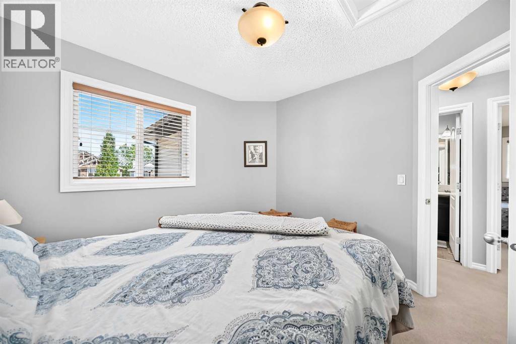 209 Crystal Green Point, Okotoks, Alberta  T1S 2K7 - Photo 22 - A2322719