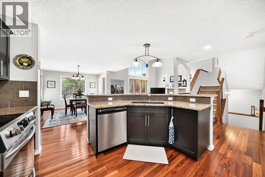 209 Crystal Green Point, Okotoks, Alberta  T1S 2K7 - Photo 9 - A2322719