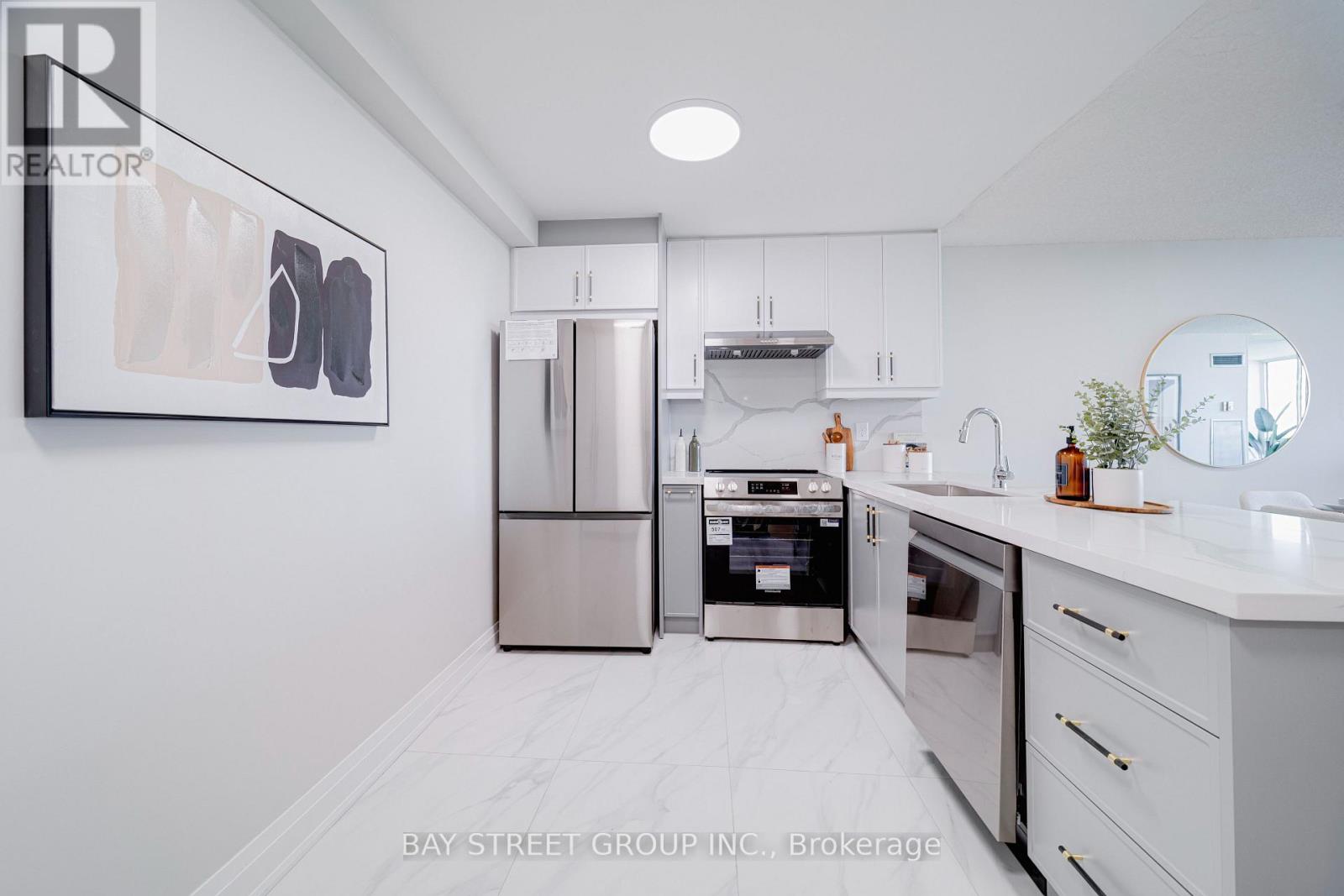 807 - 300 Alton Towers Circle, Toronto, Ontario M1V 4X9 - Photo 4 - E13586770