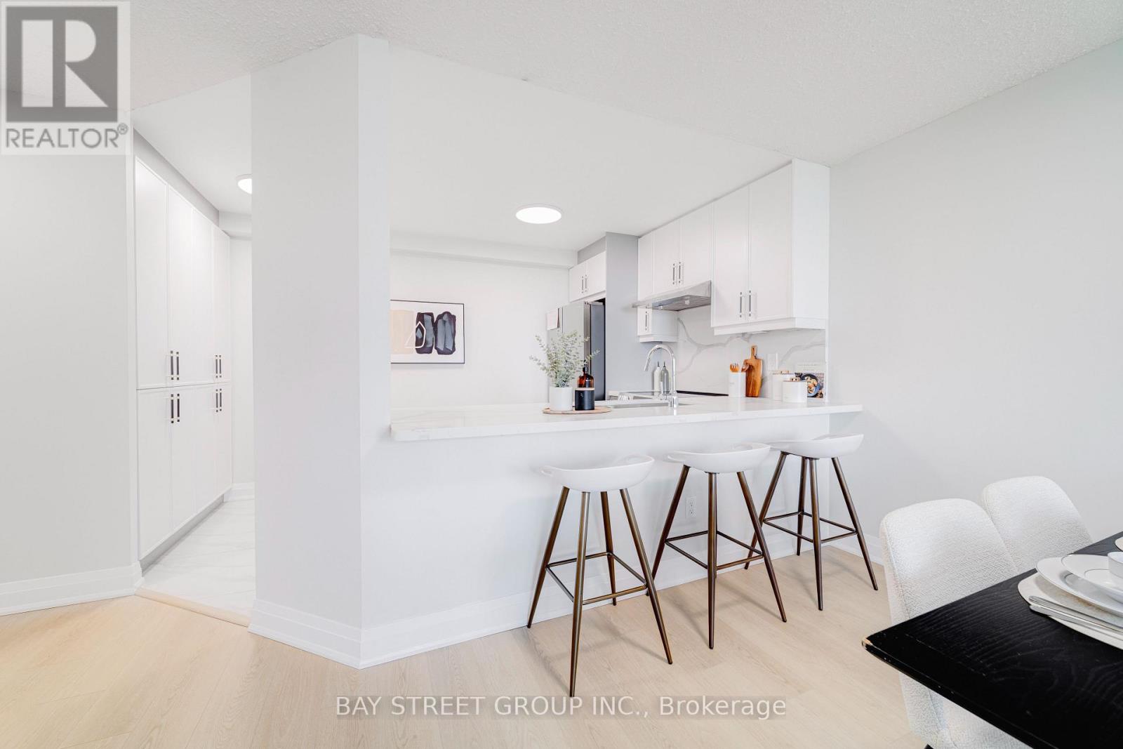 807 - 300 Alton Towers Circle, Toronto, Ontario M1V 4X9 - Photo 8 - E13586770