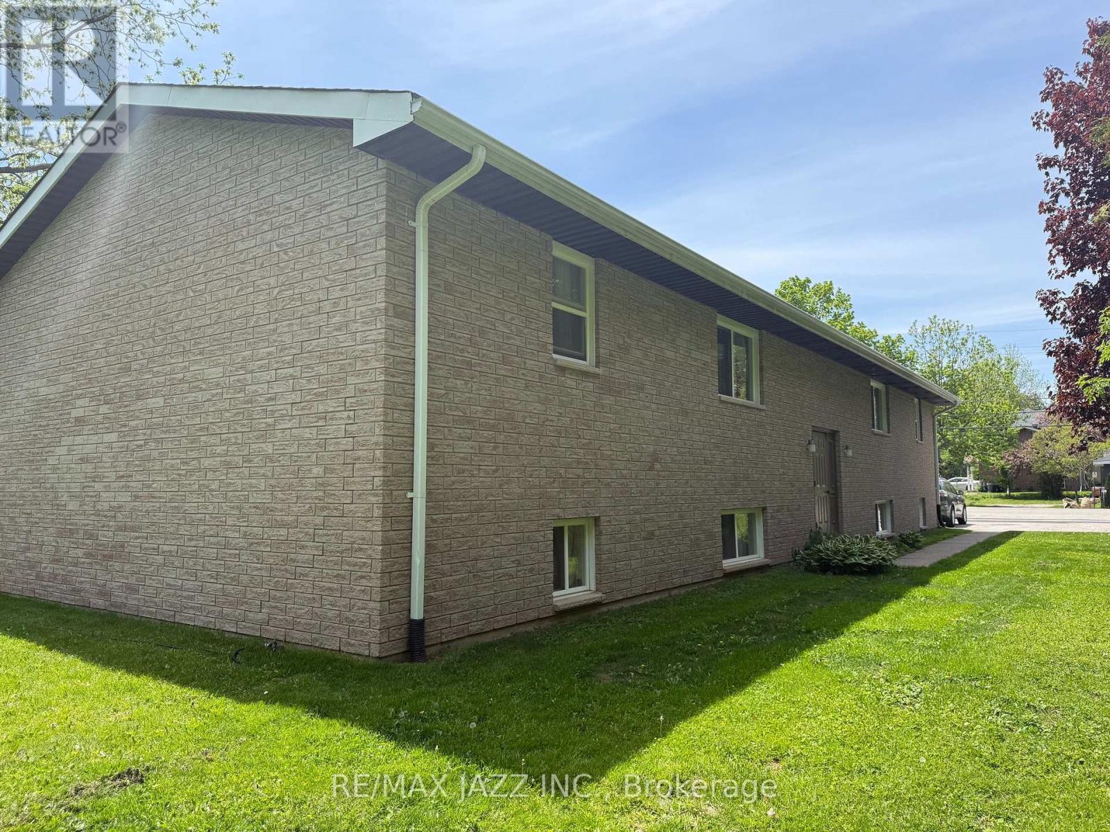 416 Gill Street, Orillia, Ontario  L3V 4K6 - Photo 19 - S13078240
