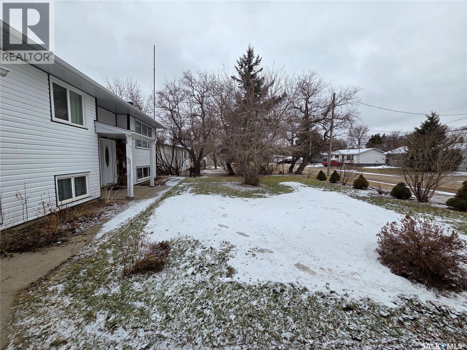 621 Mccall Street, Oxbow, Saskatchewan  S0C 2B0 - Photo 5 - SK031028