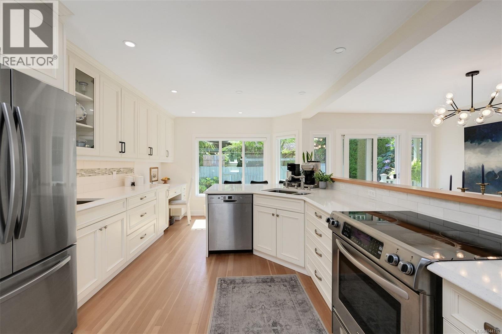 3935 Scolton Rd, Saanich, British Columbia  V8N 4E1 - Photo 12 - 1044132