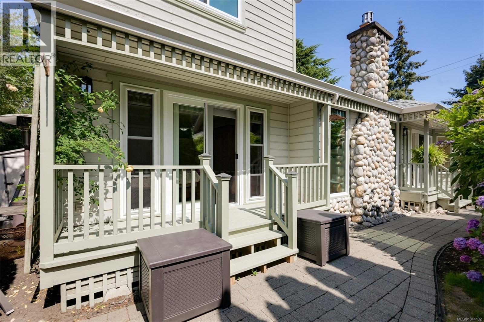 3935 Scolton Rd, Saanich, British Columbia  V8N 4E1 - Photo 18 - 1044132
