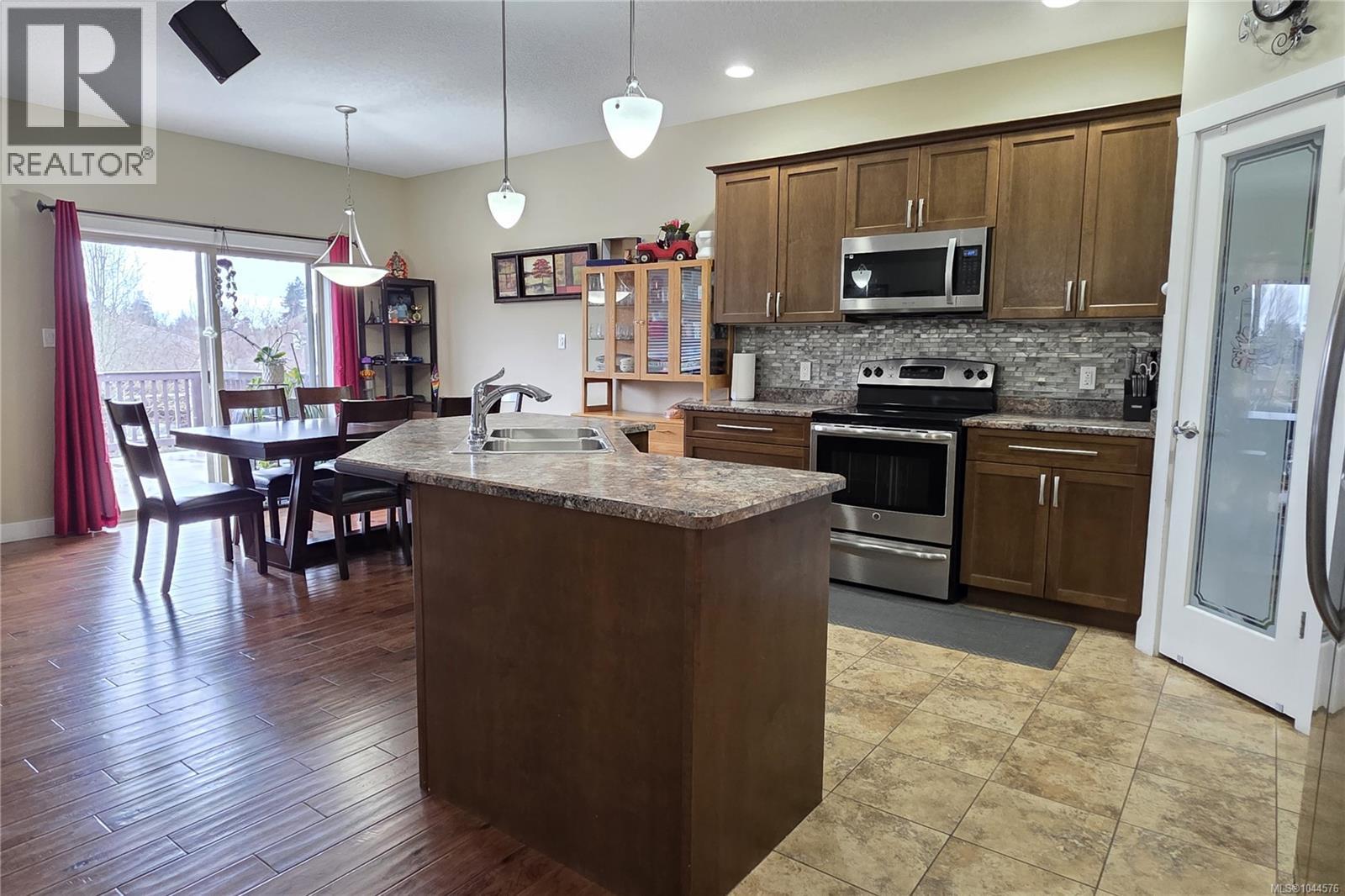 1094 Cordero Cres, Campbell River, British Columbia  V9H 0B6 - Photo 6 - 1044576