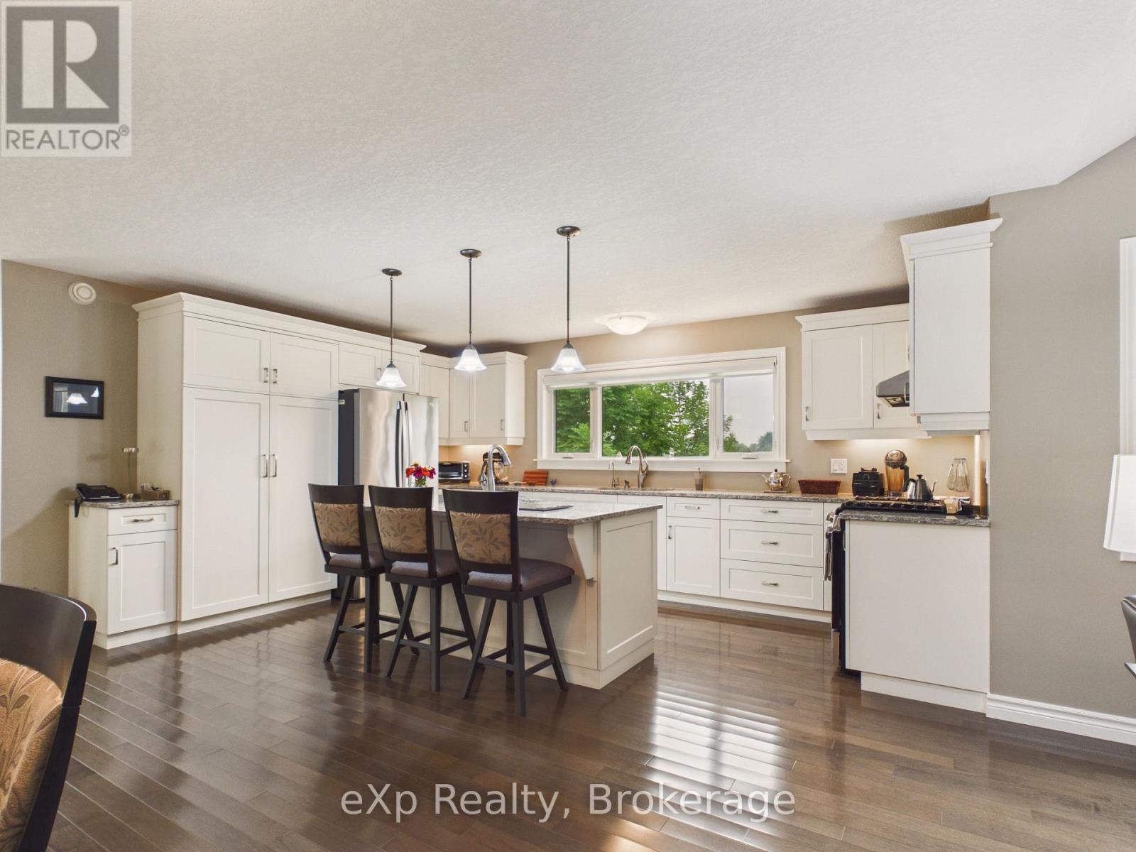 207 Edmund Street, West Grey, Ontario  N0G 1C0 - Photo 11 - X13585132
