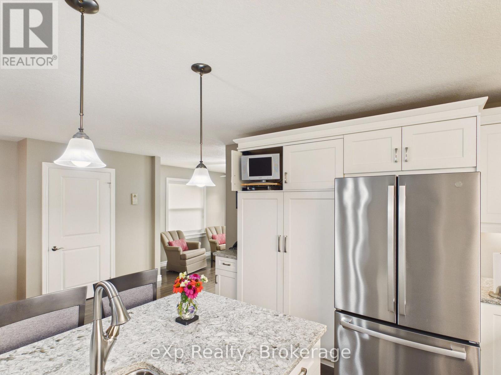 207 Edmund Street, West Grey, Ontario  N0G 1C0 - Photo 18 - X13585132